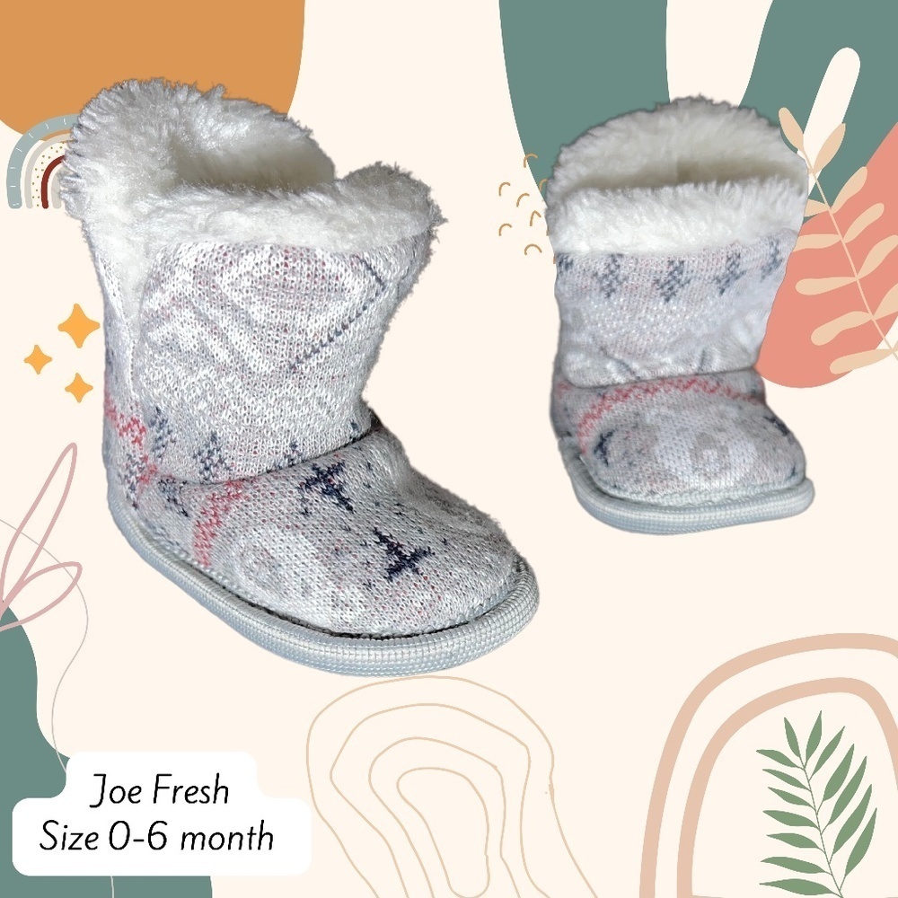 Joe Fresh size small (0-6 month) crib boots
